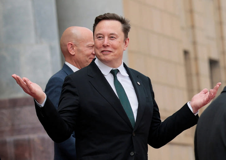 Tài sản Elon Musk cán mốc 1.100 tỷ USD sau khi SpaceX vượt định giá 2.000 tỷ USD 3 Hành trình từ tỷ phú 2 tỷ USD đến người giàu nhất lịch sử
