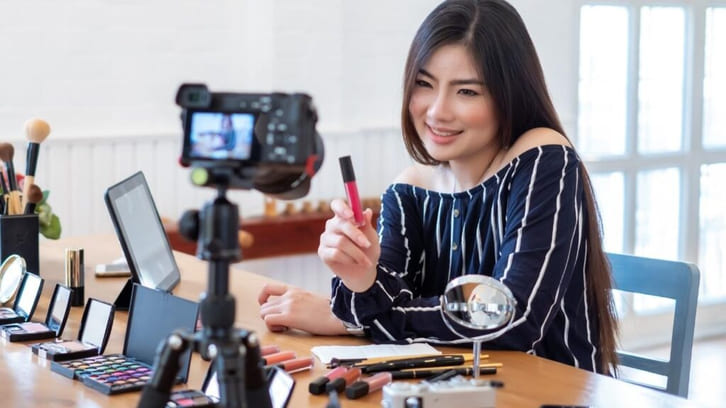 Người Việt chi hơn 2,7 tỷ USD mua mỹ phẩm, thị trường làm đẹp hướng tới mốc 3 tỷ USD 3 Các thương hiệu hưởng lợi nhờ kênh bán hàng online